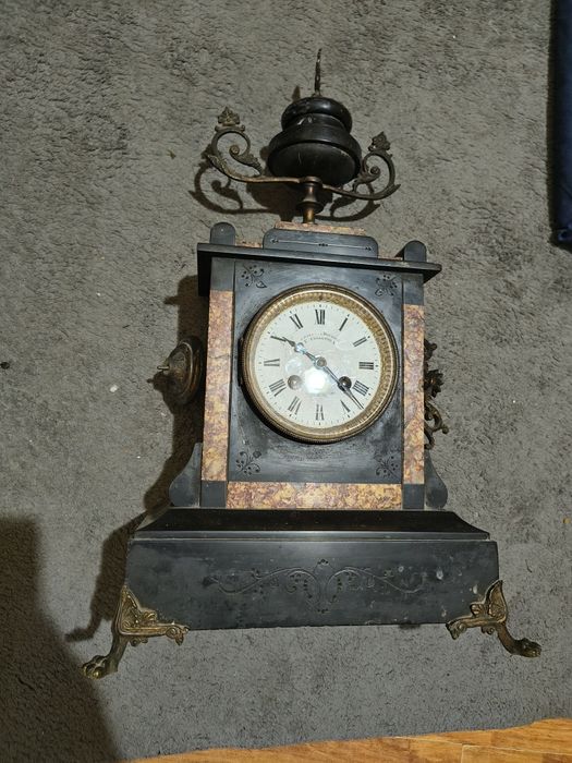 Ceas de epoca masiv