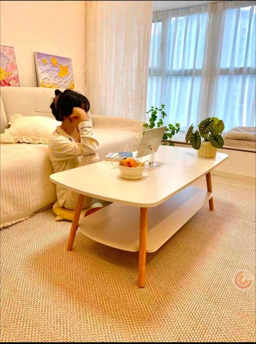 Минималистичный журнальный столик современный дизайн