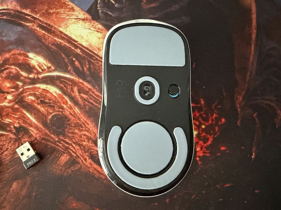 Mouse Gaming Logitech G Pro X Superlight 1 si mousepad logitech g640