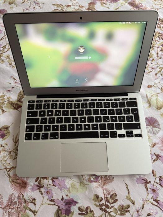 Apple MacBook Air "Core i5" 1.3 11" (Mid-2013)