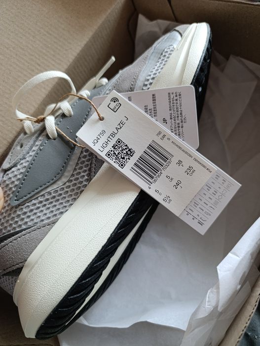 Маратонки Adidas