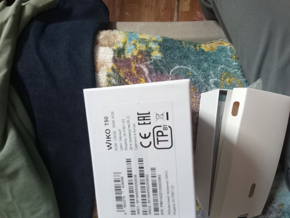 Продам телефон Viko