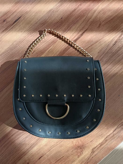 Дамска черна чанта кожена