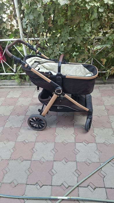 Каляска 30 00 почти новый