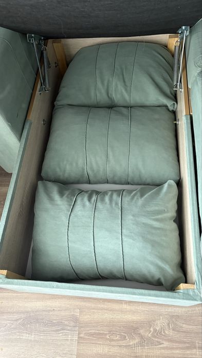 Продам диван угловой