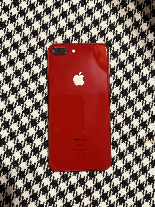 IPhone 8 plus (Айфон)