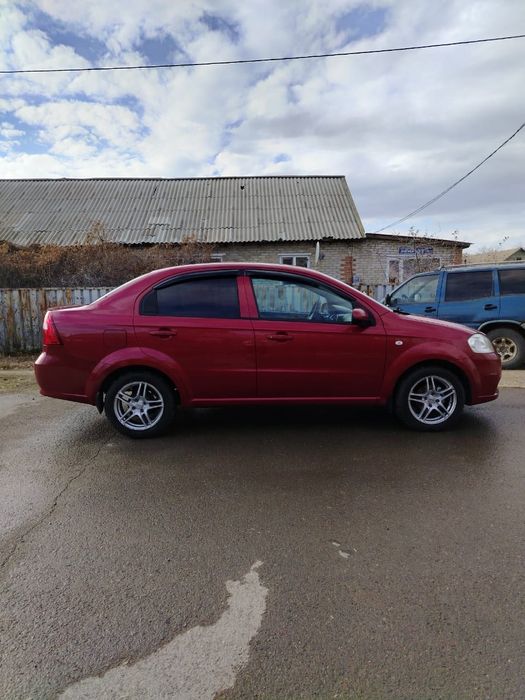 Продам машину Chevrolet Aveo