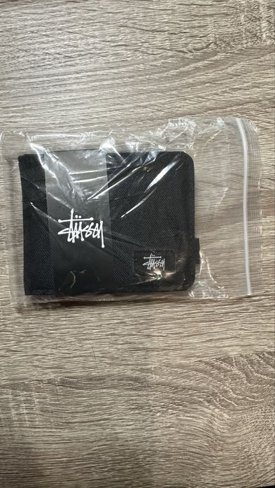 Stussy wallet black