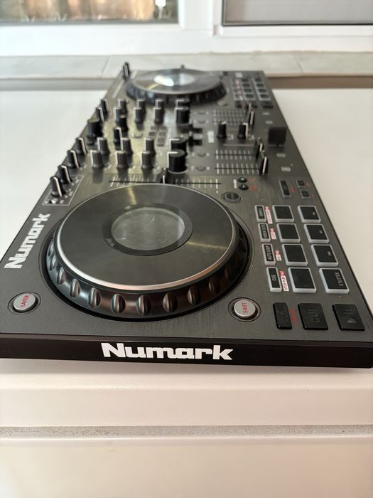 Consola Dj Numark ns4fx