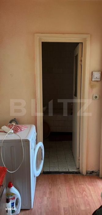 Apartament spatios cu 4 camere, 80 mp, etaj 2, Turda