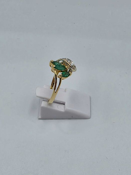 Inel de Aur 18k cu design modern