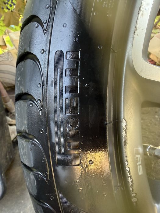 Jante Audi RS 19 cu anvelope Pirelli