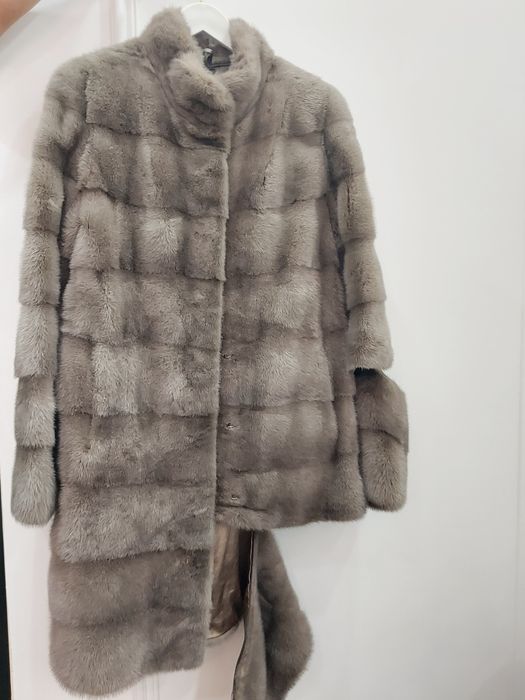 Срочно продаётся шуба