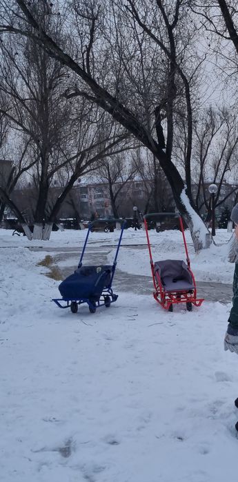 Продаам санки...