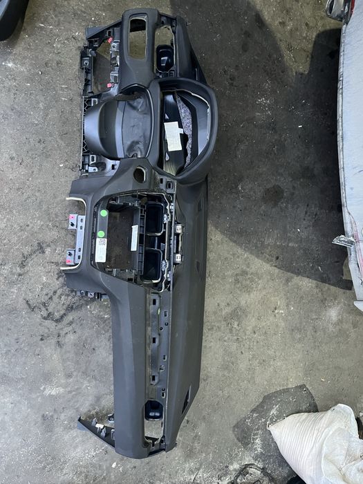 Арматурно табло бмв х1 ф48 2019г ( armaturno tablo bmw x1 f48 2019g )