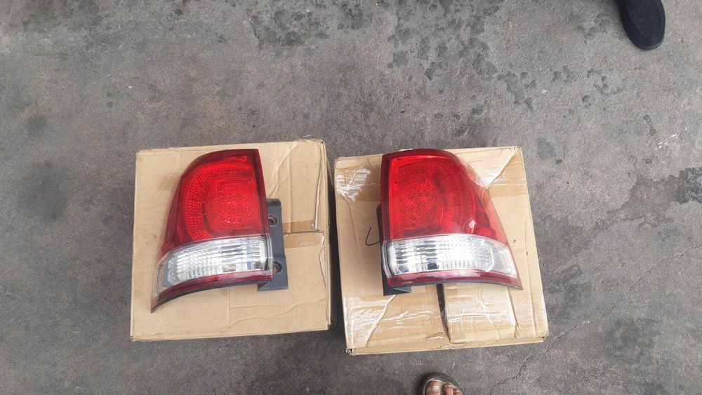 Срочно продам запчасти для Тойота Ленд Крузер 200