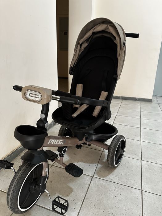 Продам трехколесный велосипед с ручкой