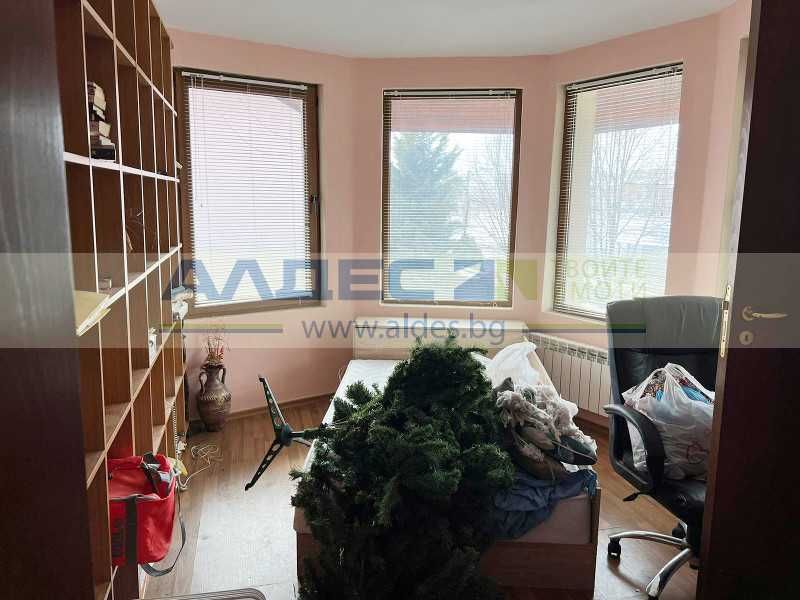 Дава се под наем Къща в Божурище - 180 кв.м за 750 € - Снимка #9