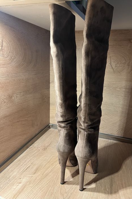 Prada ботуши на висок ток