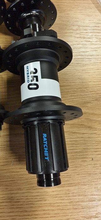 Главини и хъбове DT Swiss 350,370 15х100,15х110,12х142,12x148 Ratchet