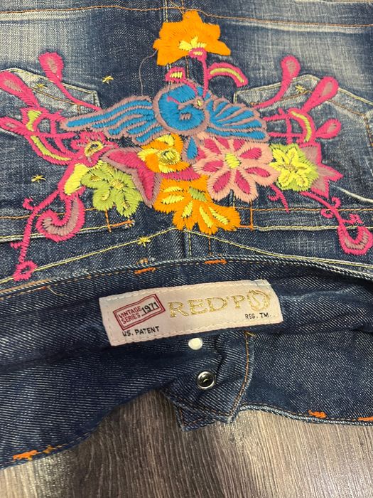 Къса оргинална поличка на Redpepper