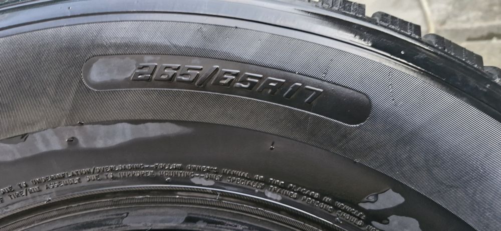 Продам балоны зимние R17/65/265