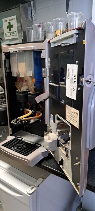 Кафе-автомат Нескафе