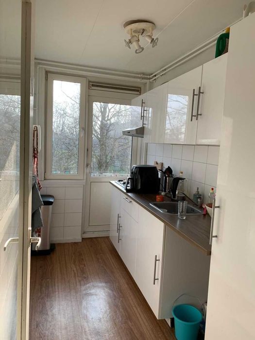 Дава се под наем Двустаен апартамент в София, Център - 65 кв.м за 397.8 € - Снимка #3