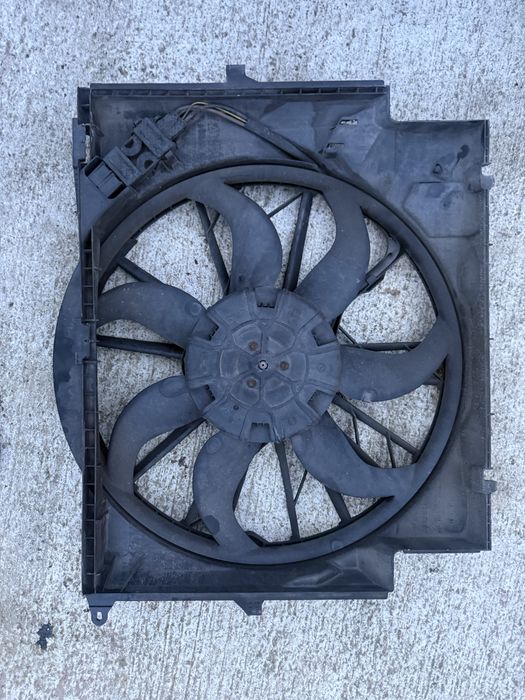 Охладителна перка за BMW E90/Е91/Е92/Е93