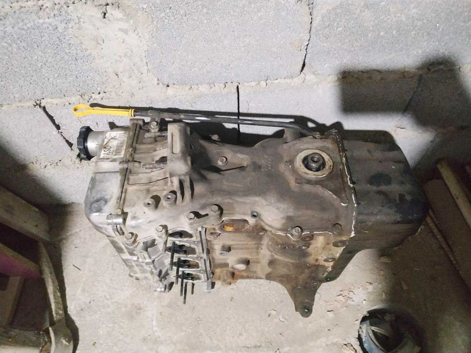 Спарк 1L матор сотилади (стук бор)