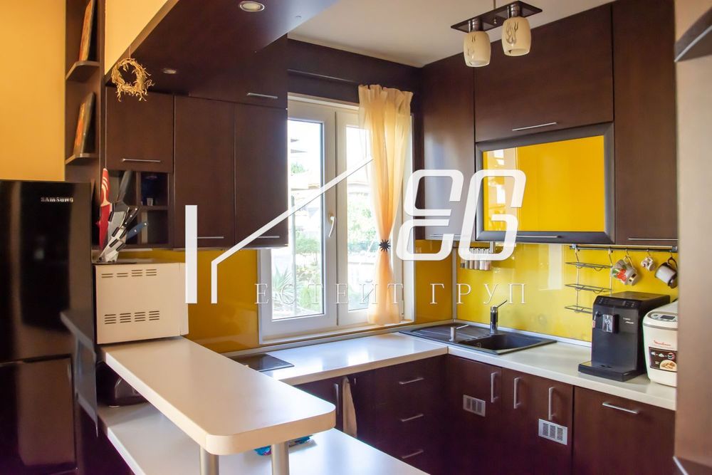 Къща в Варна-Аспарухово площ 392 цена 565000