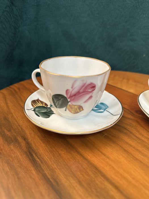 Руски/съветски сервиз “Сватбен подарък” или “Рози” на ЛФЗ Ломоносов