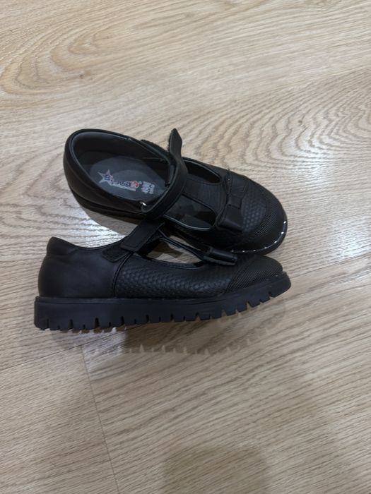 Туфли  для девочки в школу