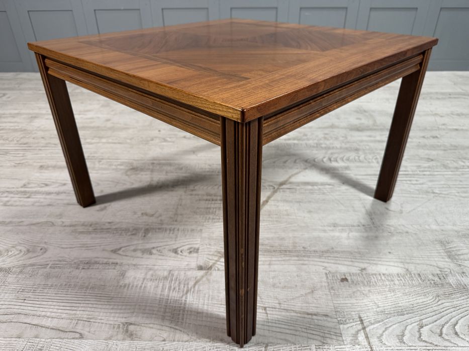 Скандинавска холна маса К065