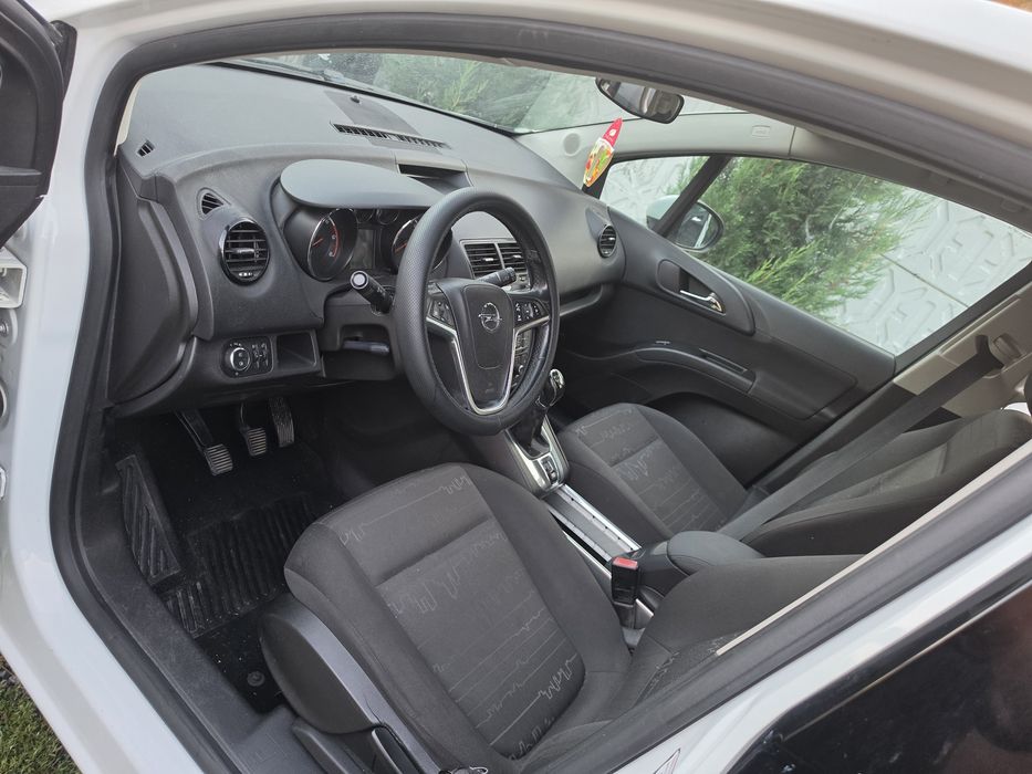 Vând Opel Meriva 1.3 Diesel 2011