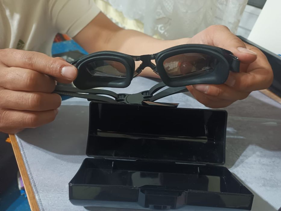 Продам очки затемнённые