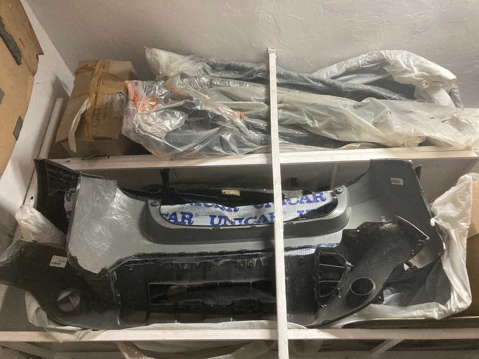 Разпродажба на склад за авточасти. Светлини и едрагабаритни части.