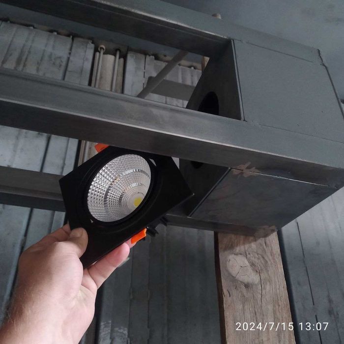 Уличные парковые фонари, торшеры, светильники в стиле hi-tech