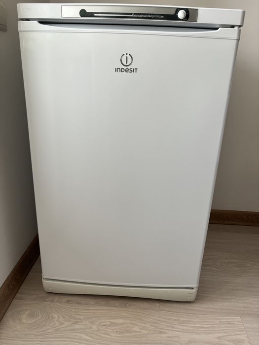 Морозильник Indesit