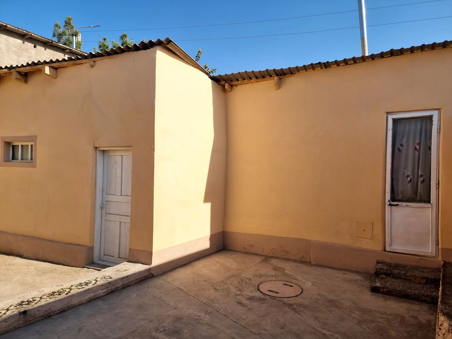 Уй сотилади.Шахматчи кучасида.