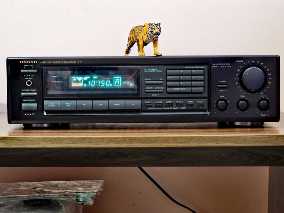 Onkyo TX-7280. O piesă superbă. Calități de top. Preț fix !
