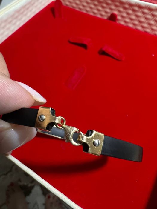 Срочно продам новый золотой браслет из 585 пробы.