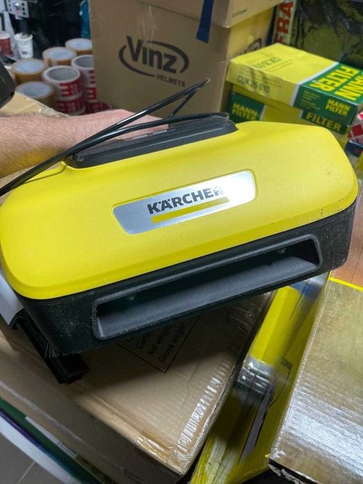 Aparat de curatat terase Karcher PCL 6, 300W, 10bar (Galben/Negru)