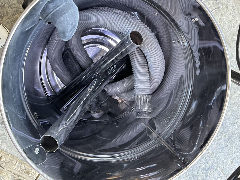 Продам стройтельный пылесос