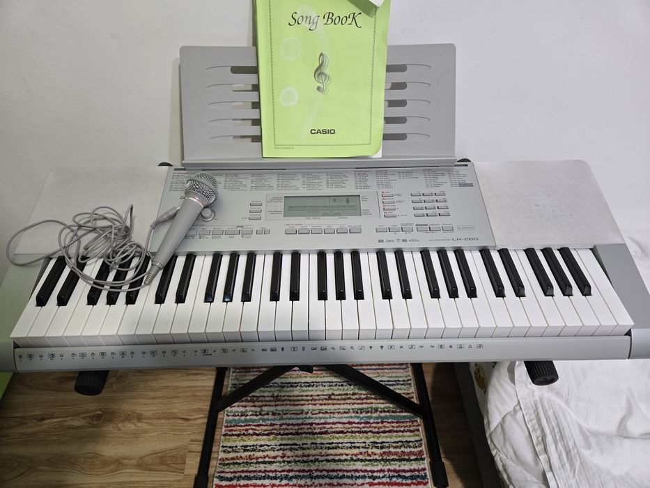 Orga Casio LK280
