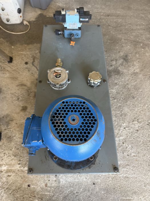 Vand grup hidraulic  rezervor 100 litrii