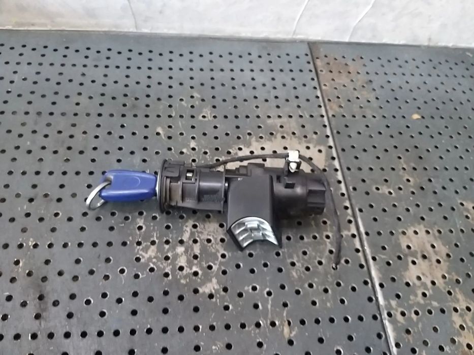 Contact auto cu cheie fiat punto 188 b36505521