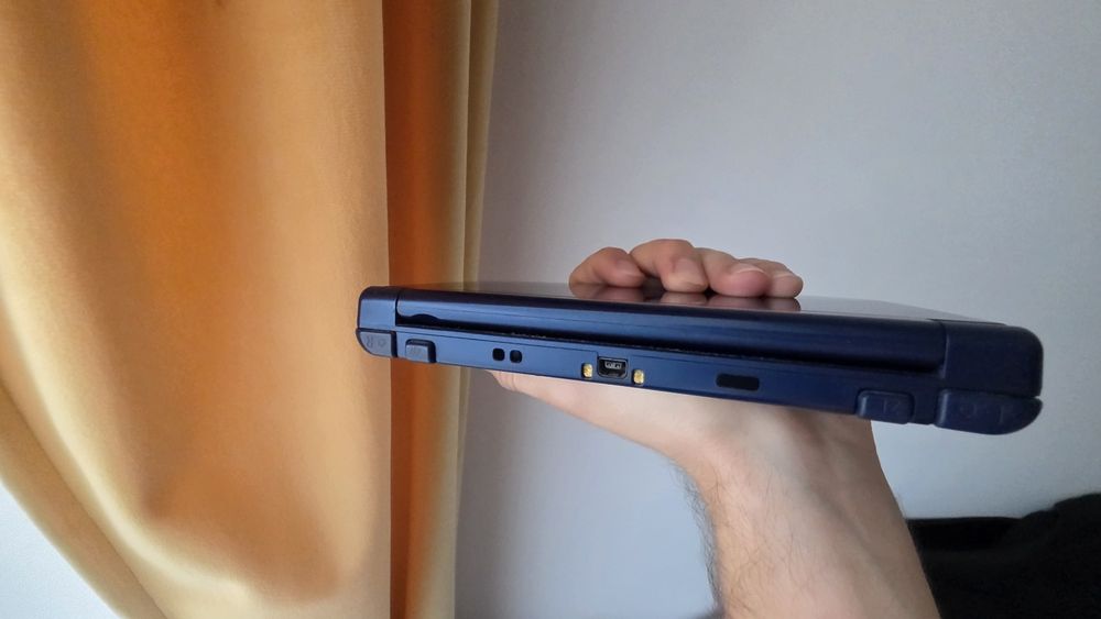 New Nintendo 3DS XL, Modat,2000 jocuri, 21-în-1, gata de joacă