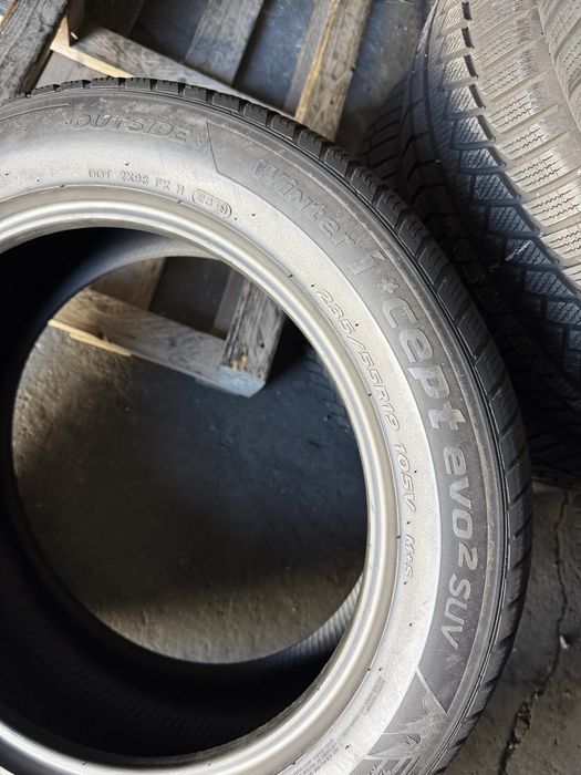 2 anvelope iarna 235/55/19 , Hankook !