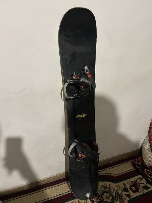 Сноуборд с креплениями